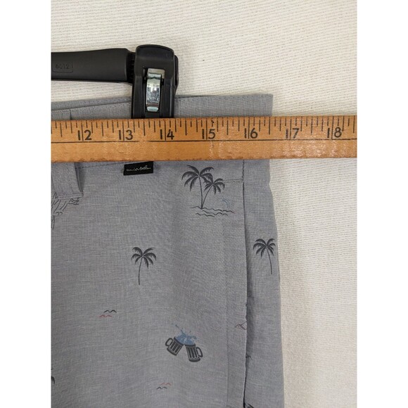Travis Mathew Gray Golf Shorts Cocktails Palm Trees Parrots Shorts Mens 32 - Picture 9 of 12